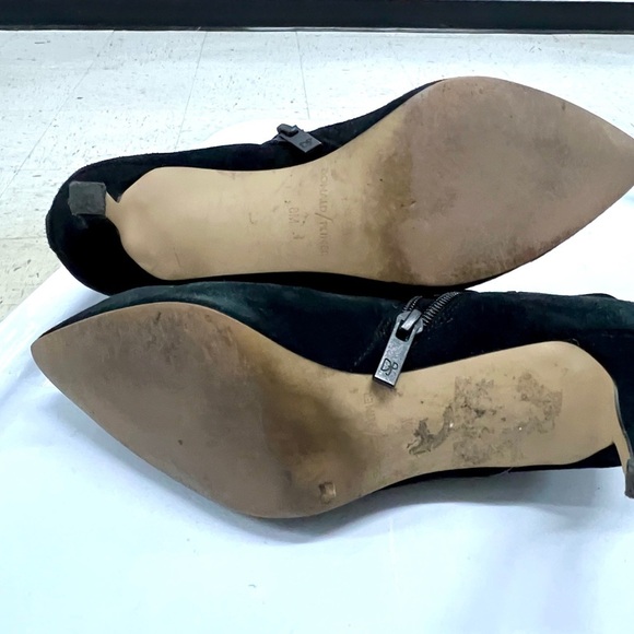 Cute and comfy Donald J. Pliner Booties - Picture 8 of 8